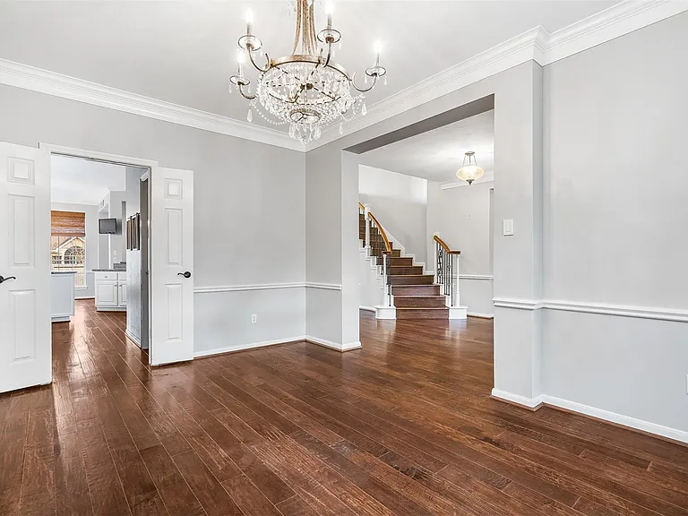 11 Winrock Pl — Photo 15