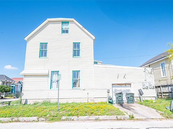 3rd image of 1002 Sealy St