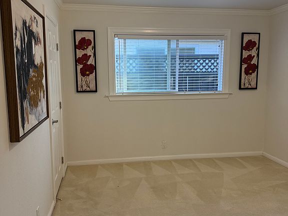 4th image of 1046 Huntingdon Dr