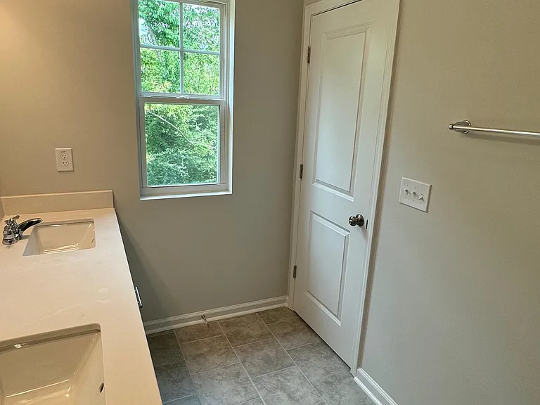 187 Peebles Dr — Photo 55