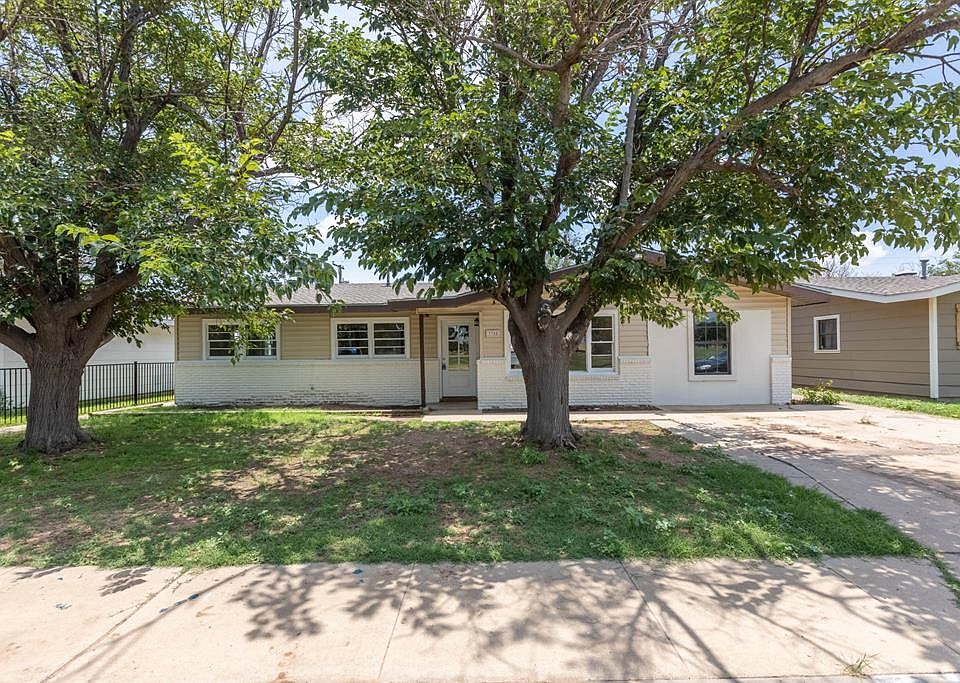 1st image of 3758 E Everglade Ave