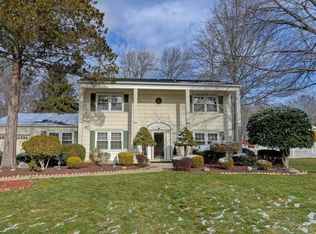 14 Eliot Rd, Manalapan, NJ 07726