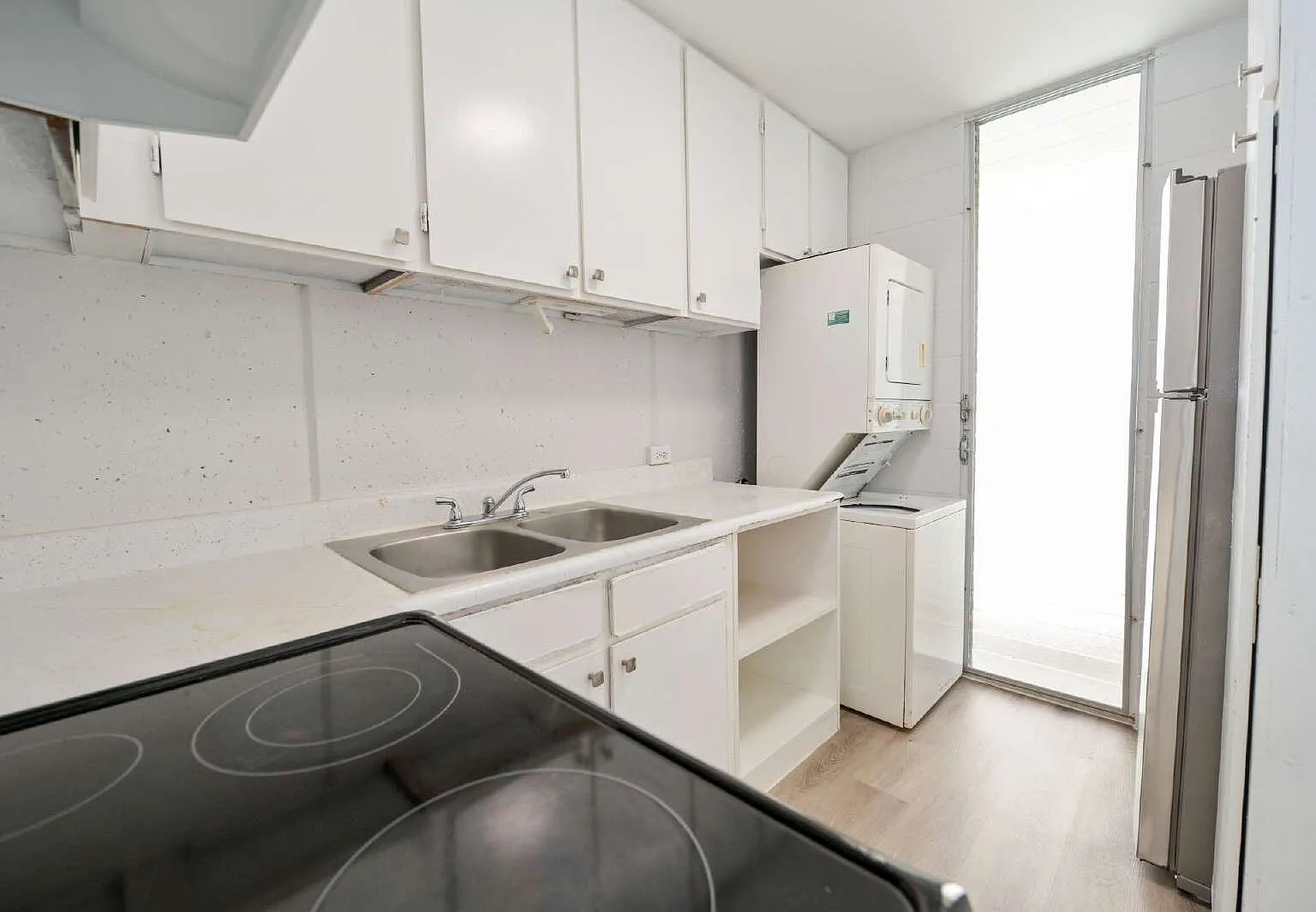 2 bed, 1.0 bath, 799 sqft, $2,200 — Photo 2