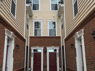 23245 Milltown Knoll Sq #109, Ashburn, VA 20148