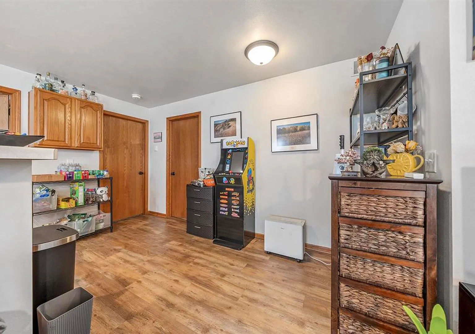 1737 Evans St — Photo 2