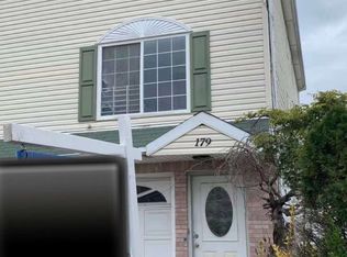 179 Arthur Ave, Staten Island, NY 10305