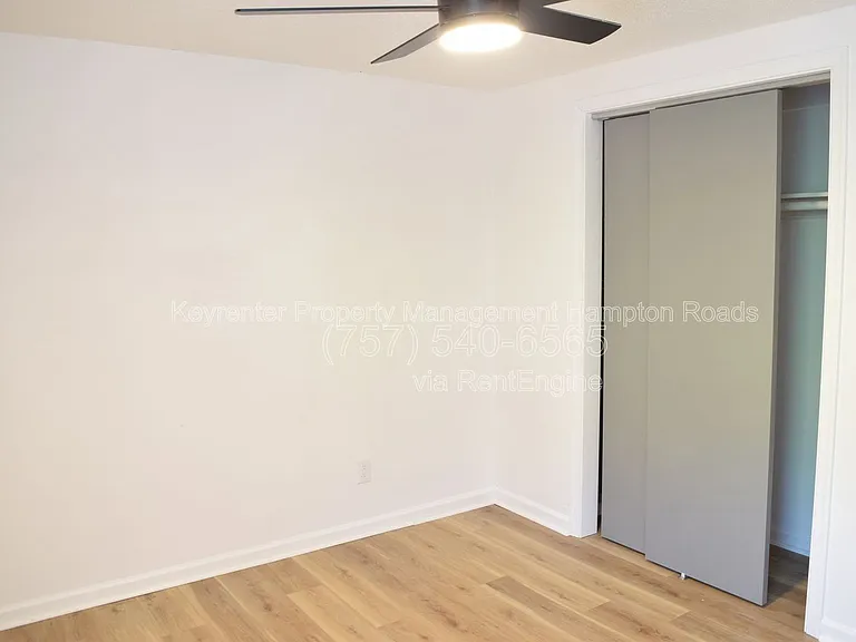 6249 Alexander St #E — Photo 15