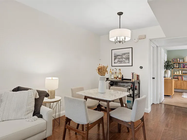 1500 Woodlawn Blvd #11 — Photo 9