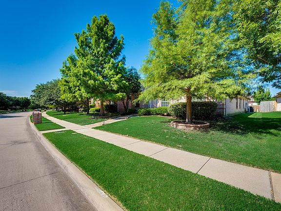 3rd image of 12273 Hawk Creek Dr