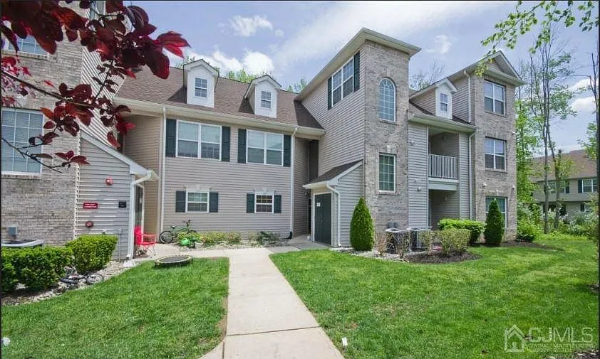 3 bed, 2.5 bath, $3,150 — Photo 1