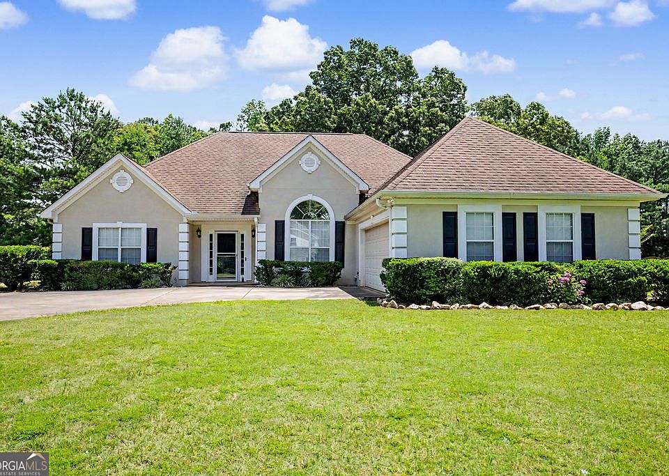 1st image of 165 Crescent Cir