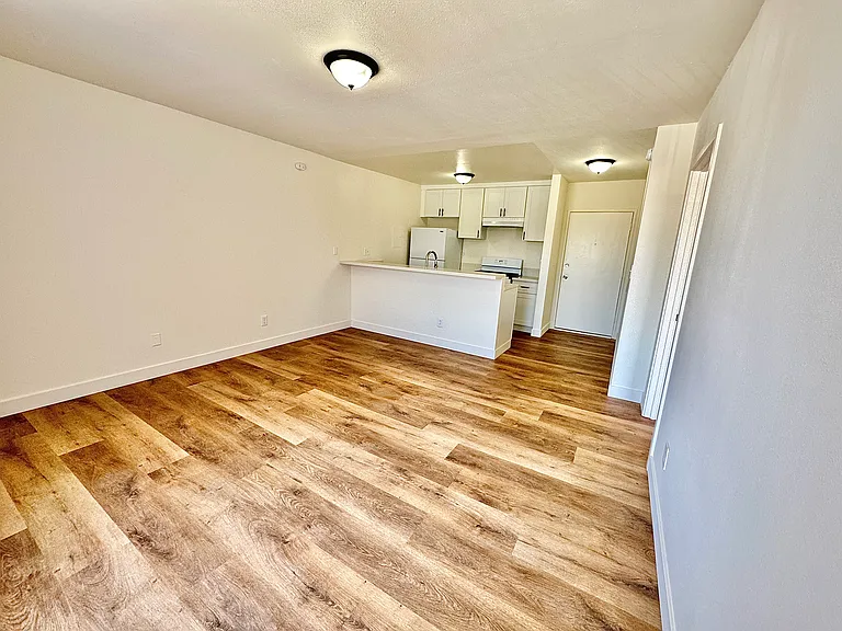 11726 Lemay St #19 — Photo 6