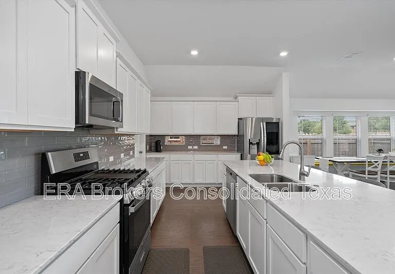 12215 Coronilla Bnd — Photo 9