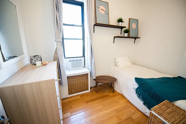 Rented by Park River | media 4