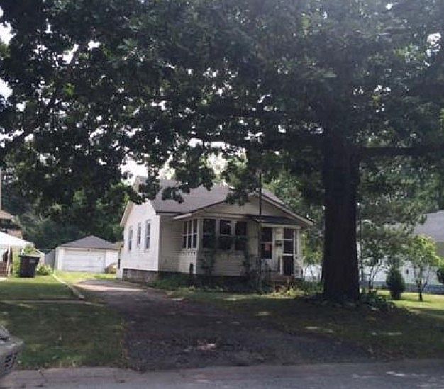 1st image of 2817 Elkhart St