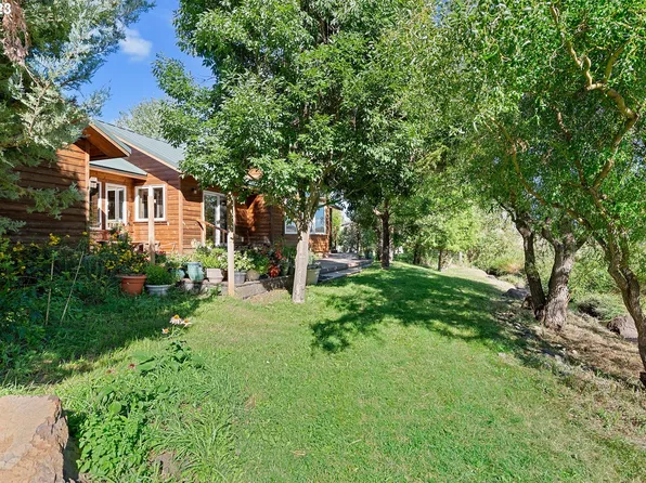 155 Summit St, Halfway, OR 97834