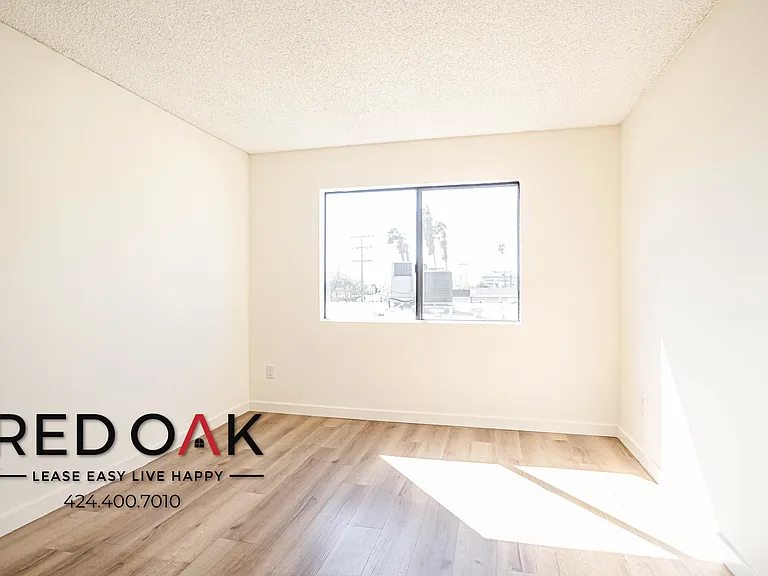 11823 Victory Blvd #214 — Photo 22