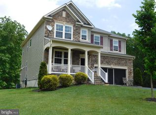 412 Huntingdon Dr, Williamstown, NJ 08094