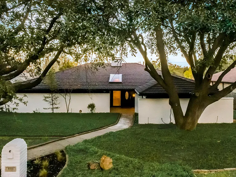 8810 Vista Oaks Cir — Photo 30