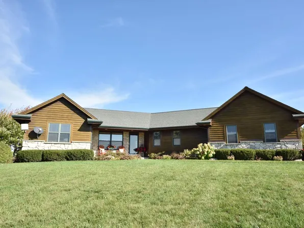 5630 Country Meadows DRIVE, Campbellsport, WI 53010