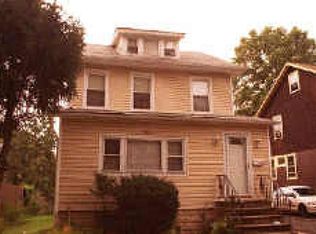 654 E 3rd Ave, Roselle, NJ 07203