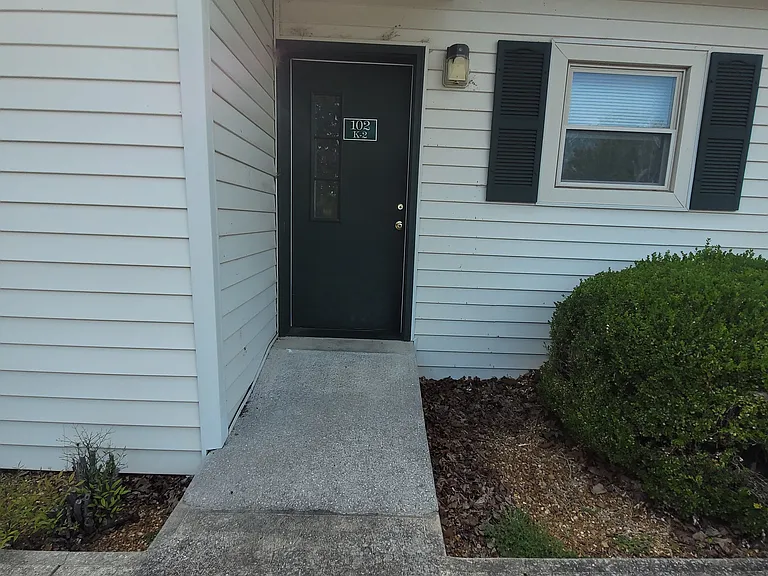 96 Country Club Dr #K2 — Photo 8
