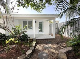 2201-3 NE 9th Ave, Fort Lauderdale, FL