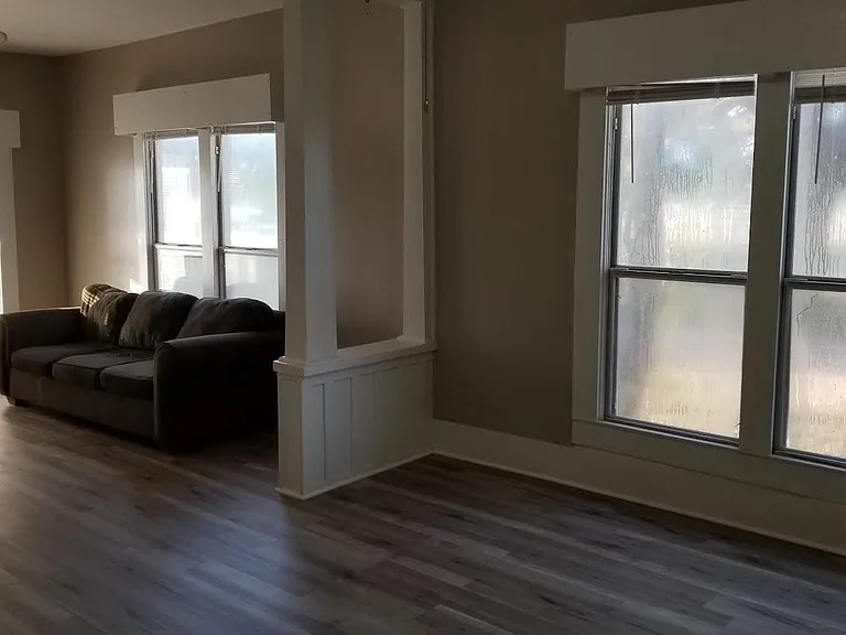 Dining/Formal Living