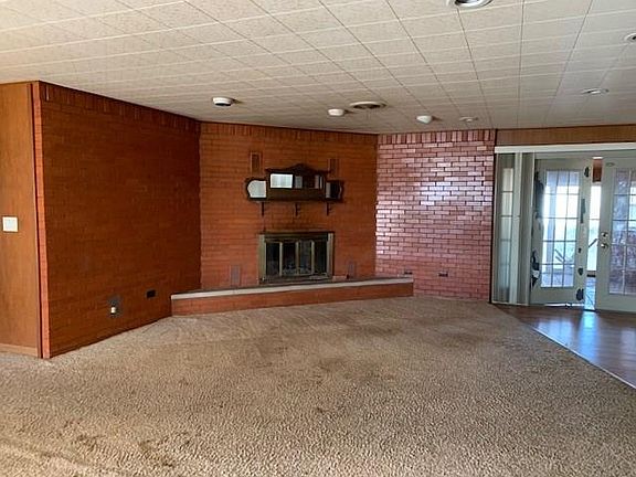 3rd image of 1488 S Broadway St