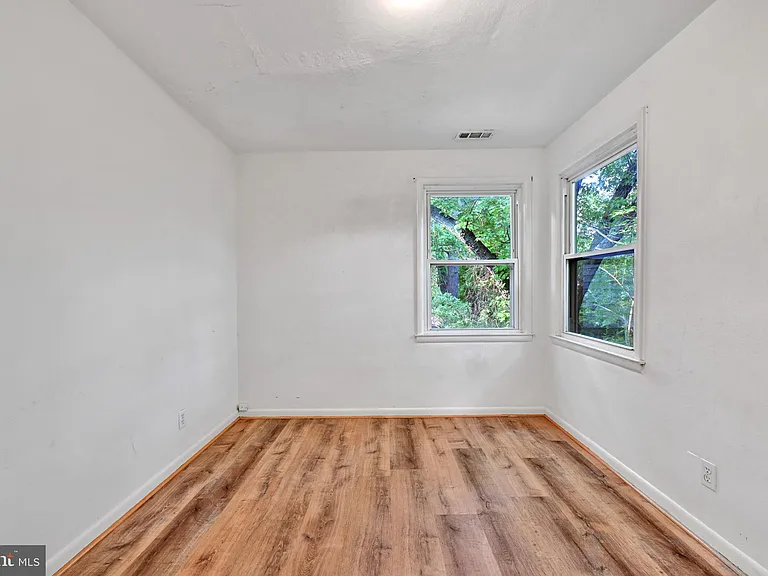811 Seagrove Rd E #811 — Photo 14