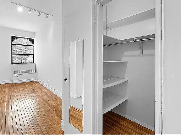4th image of 154 W 70th St APT 3K
