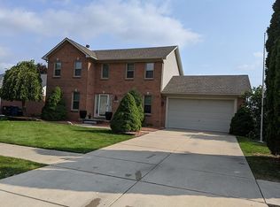 7680 Maple Dr, Westland, MI 48185