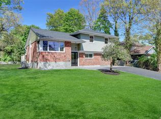 3 Rumford Rd, Kings Park, NY 11754