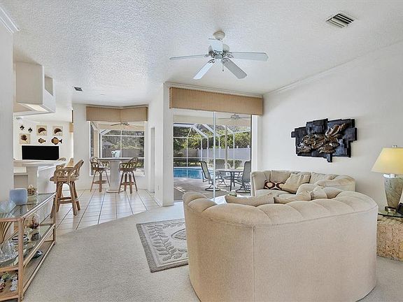 4th image of 3033 River Woods Dr