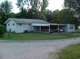 255 Ln 160 Turkey Lk, Hudson, IN 46747