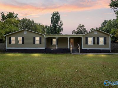 141 9th St W, Grant, AL, 35747
