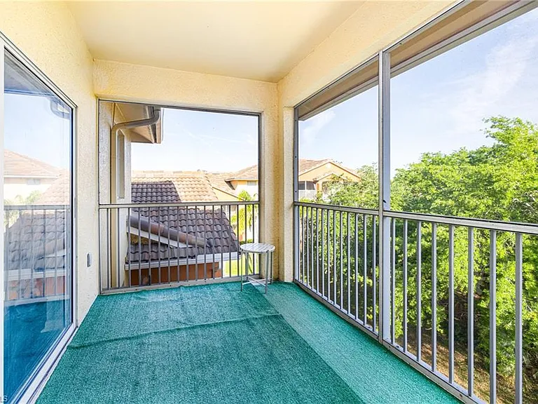 6361 Aragon Way #303 — Photo 33