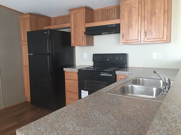 3rd image of 5015 Woodlake Point