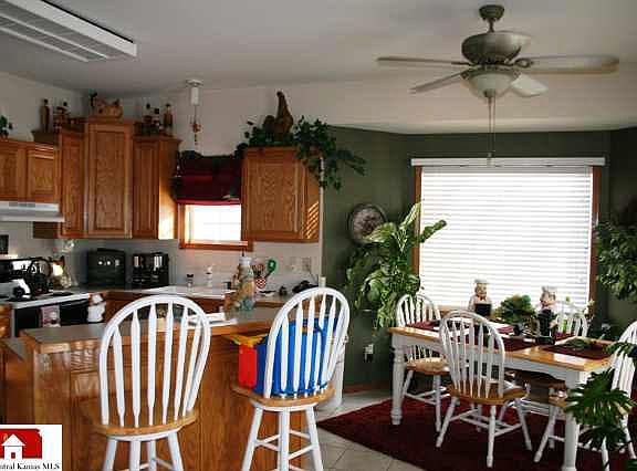 3rd image of 1425 Chelle Ct