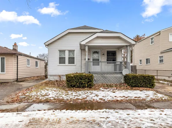 1129 E Harry Ave, Hazel Park, MI 48030