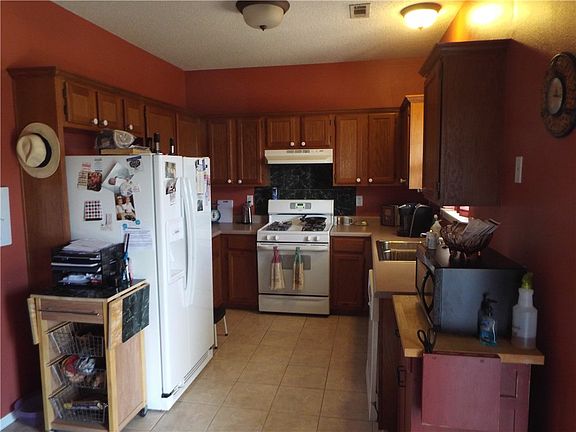 2nd image of 210 Westfield St