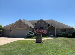 108 Sam Anna Dr, Bryan, OH 43506