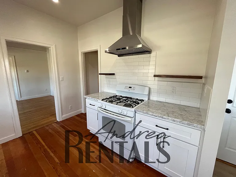 1145 Virginia St — Photo 13