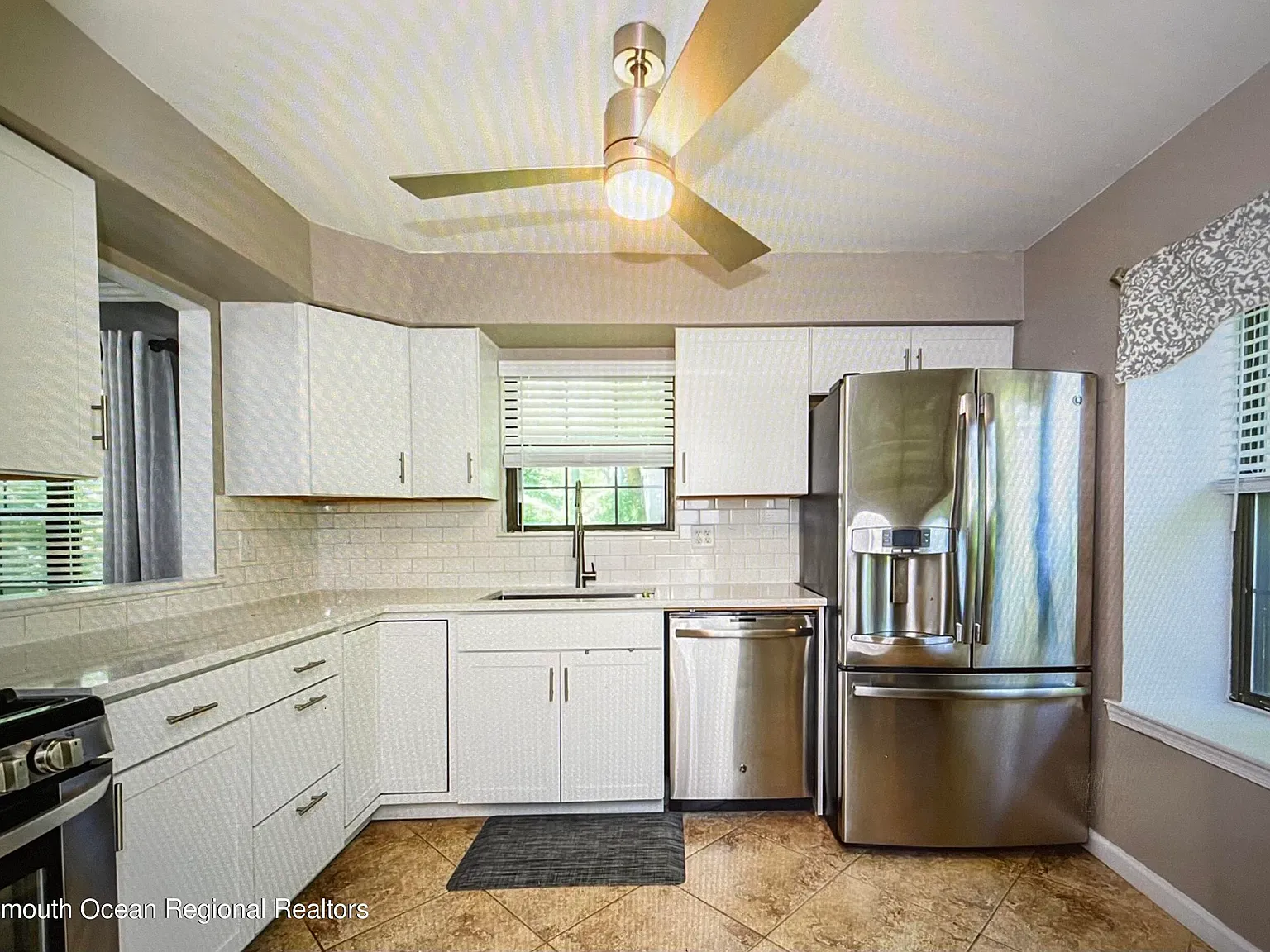 3 bed, 2.5 bath, 1254 sqft, $3,300 — Photo 1