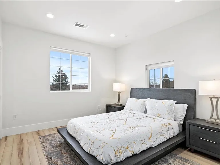 6725 Beech Ct — Photo 17