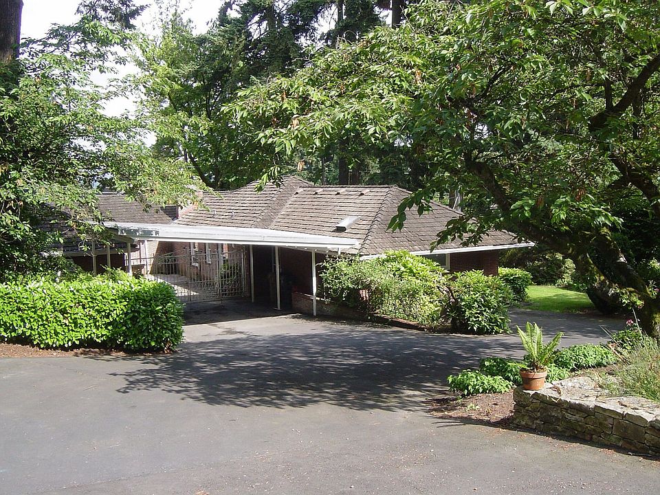 2nd image of 953 A Ave