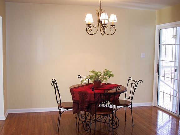 4th image of 48 Ocala Ln
