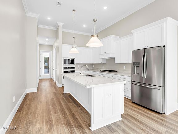 4th image of 12482 Star Ln