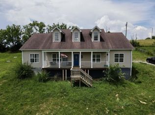 222 Doe Run Ln, Winchester, KY 40391