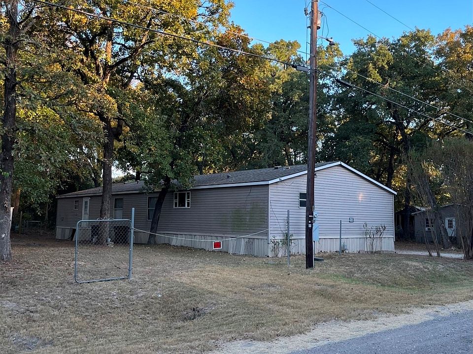 2nd image of 136 Coahoma St